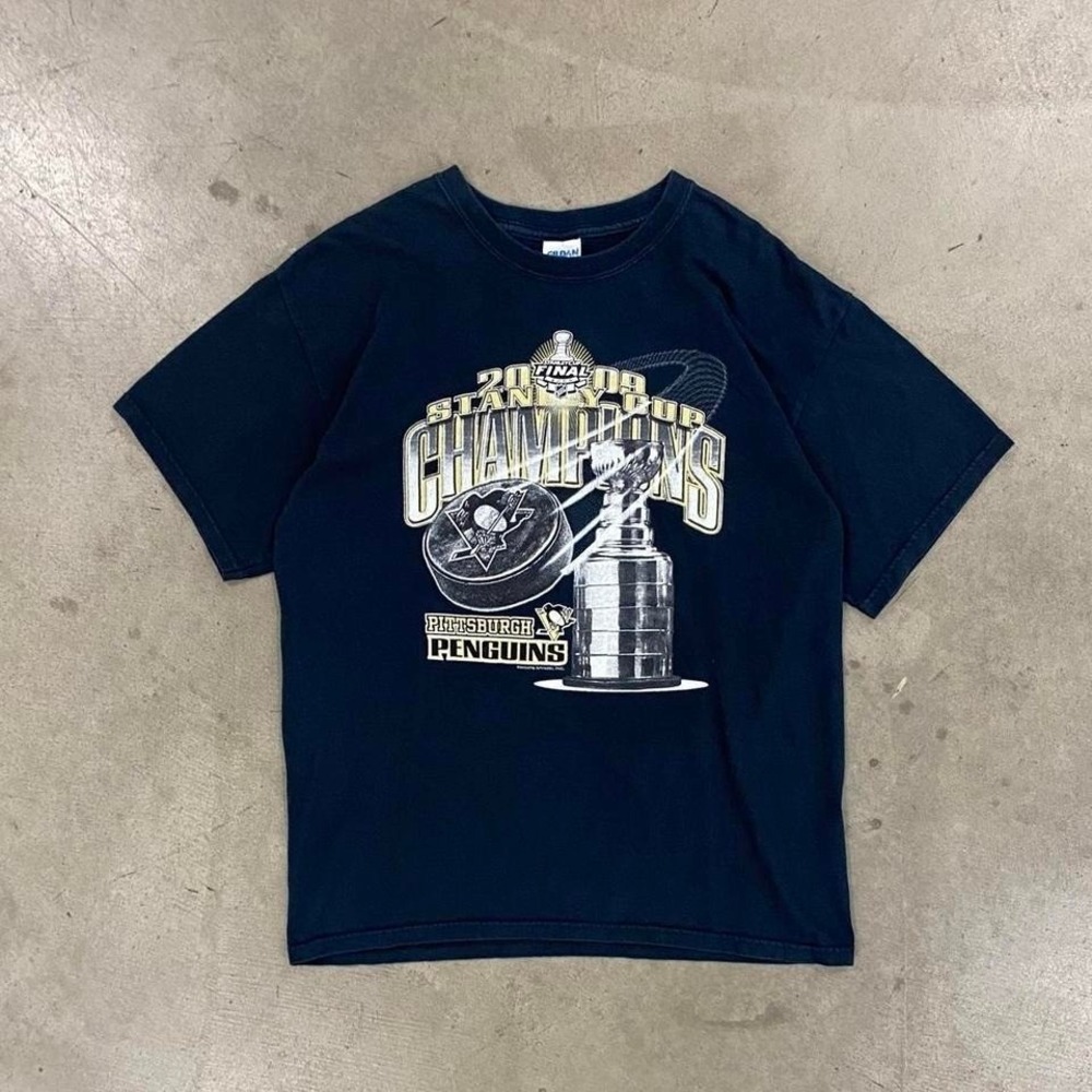 Vintage NHL Pittsburgh Penguins 2009 Stanley Cup Champions Hockey T-Shirt Size L